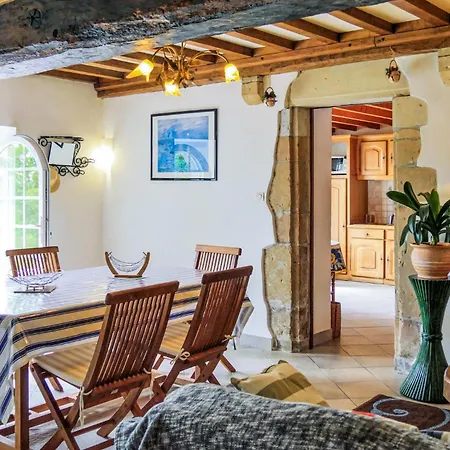 Дом отдыха 3 Bedroom Awesome In Bricquebec-en-cotentin *