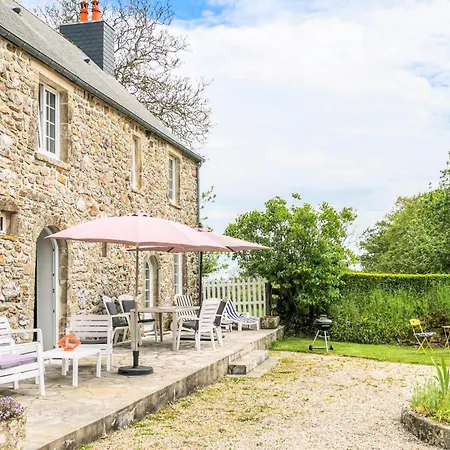 3 Bedroom Awesome In Bricquebec-en-cotentin