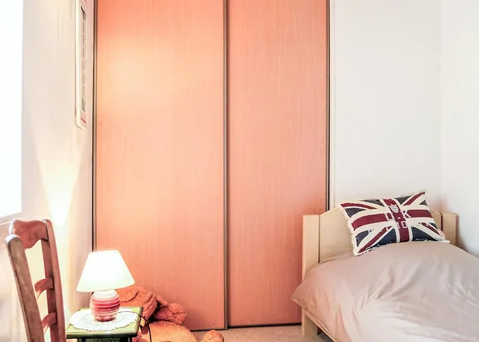 Holiday home Gorgeous In Bricquebec-en-cotentin *