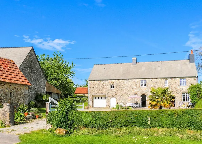 Holiday home Gorgeous In Bricquebec-en-cotentin