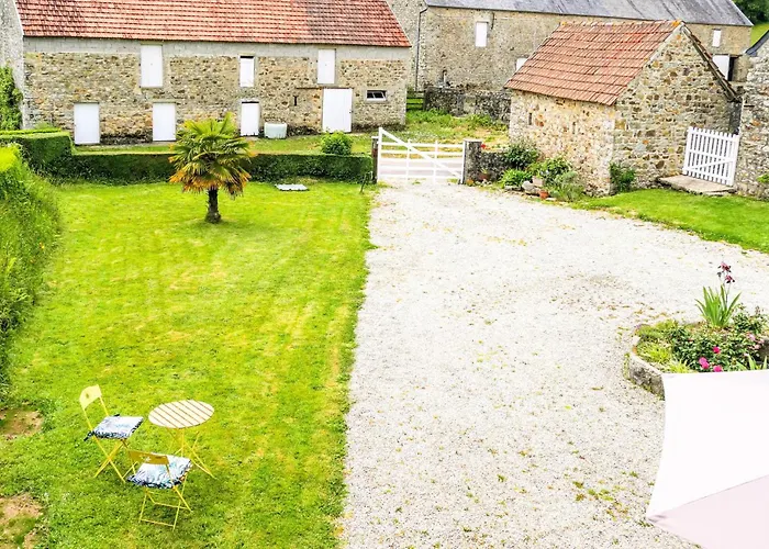 Holiday home Gorgeous In Bricquebec-en-cotentin